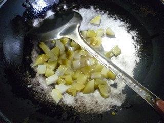 榨菜炒花生米的做法步骤8