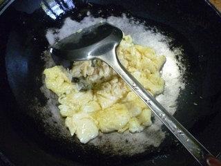 苦瓜香菇炒鸡蛋的做法步骤8