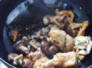 西兰花香菇烩酥肉的做法图解10