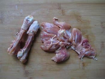 蚝油草菇鸡肉的做法步骤2