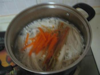 凉拌金针菇的做法步骤4