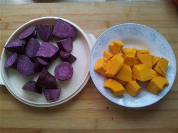 紫薯玫瑰的做法步骤2