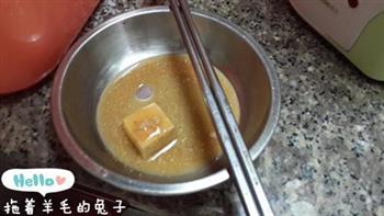 腐乳酱油肉炒饭的做法步骤5