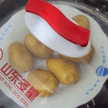 孜然小土豆的做法步骤2