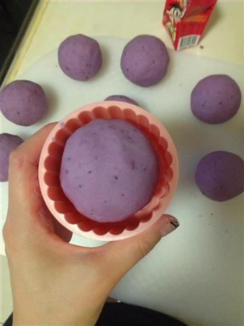 奶香紫薯薏米红豆饼的做法步骤13