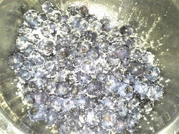 蓝莓酱的做法步骤2