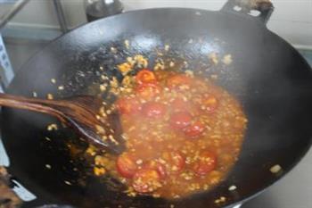 番茄肉酱意大利面的做法步骤7