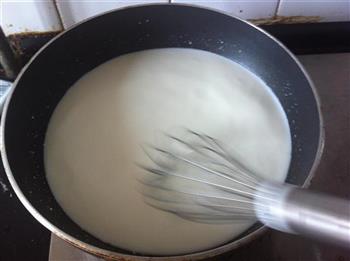 油炸鲜奶的做法步骤2