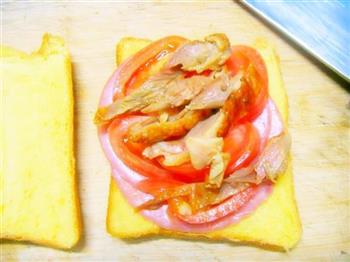 烤鸭熏肉三明治的做法图解3
