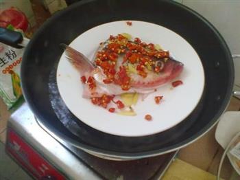 清蒸剁椒鱼头的做法图解4
