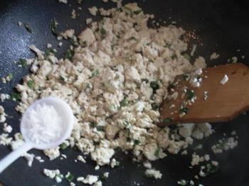 鹅蛋清炒豆腐的做法步骤10