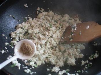 鹅蛋清炒豆腐的做法步骤9