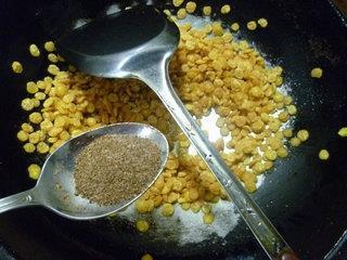 椒盐玉米片小锅巴的做法步骤4