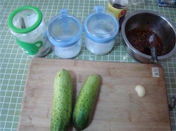 凉拌黄瓜的做法步骤1
