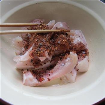 香蒸红米鱼的做法图解2