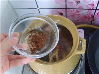 鲜灵芝煲鸡汤的做法步骤8