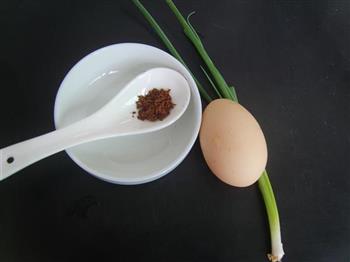 灵芝孢子粉蒸蛋的做法步骤1