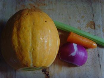 南瓜蔬菜浓汤的做法图解1