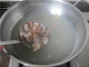 青酱虾仁沙拉面的做法步骤10