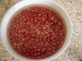 红豆杂粮粥的做法步骤2