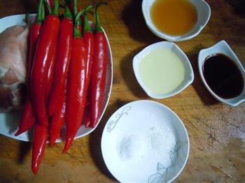 肉片炒辣椒的做法步骤1