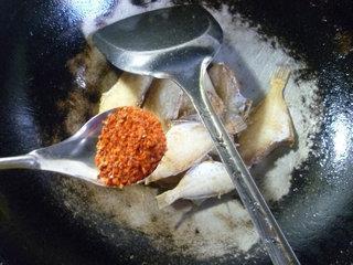 辣味小橡皮鱼的做法步骤9