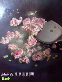 自制香菇肉酱的做法步骤2
