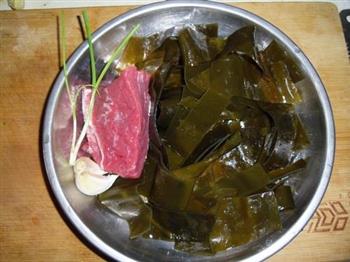 韩式牛肉海带汤的做法步骤1