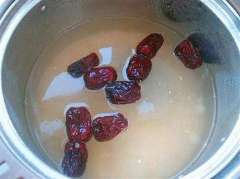 二米莲子红枣粥的做法步骤2