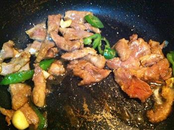 韭黄鲜蘑菇炒肉片的做法步骤5