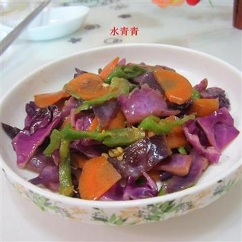 紫甘蓝炒红萝卜片的做法图解6
