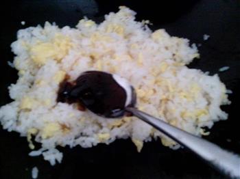 蚝油蛋炒饭的做法步骤5
