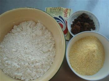 红糖玉米面煎饼的做法步骤1