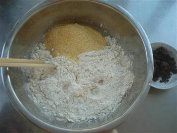 红糖玉米面煎饼的做法步骤3