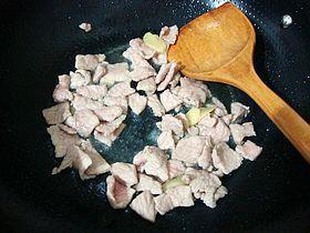 木耳香菇炒肉片的做法步骤8