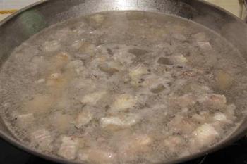 清炖牛肉汤的做法步骤2