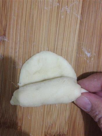 杏仁花环面包的做法步骤4