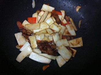 杏鲍菇西芹炒肉的做法步骤6