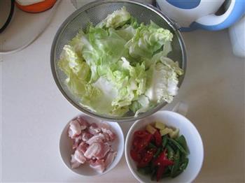 干锅圆白菜的做法图解1
