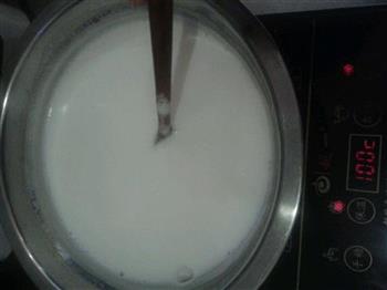 酸奶的做法图解1