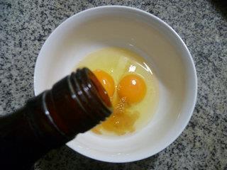 秀珍菇鸡蛋羹的做法步骤2