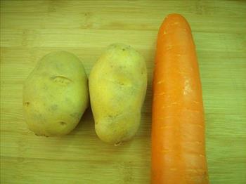 胡萝卜土豆泥沙拉的做法图解1