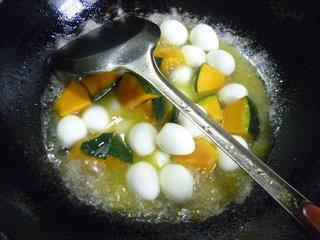 火腿肠南瓜鹌鹑蛋的做法步骤8
