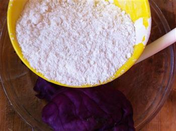 紫甘蓝鸡蛋饼的做法图解1