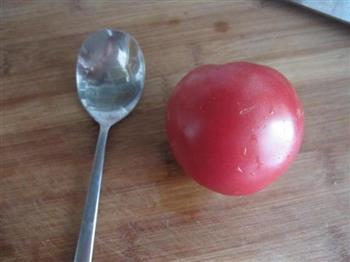 西红柿尖椒炒鸡蛋的做法步骤1