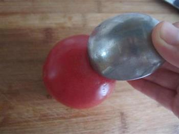 西红柿尖椒炒鸡蛋的做法步骤2