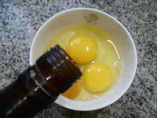 鸡蛋萝卜苗炒饭的做法步骤3
