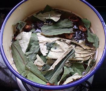 普洱山楂荷叶茶的做法步骤4