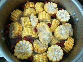花生玉米排骨汤的做法步骤8
