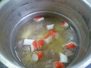 蟹柳土豆排骨汤的做法图解11